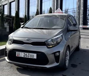 Государственная автошкола Кыргызстана выпустила первых водителей
