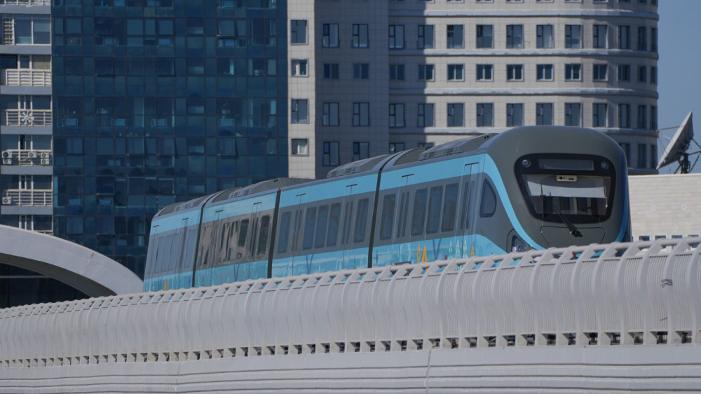 Пенсионер не смог оформить льготную карту на LRT в Астане – в CTS назвали причину
