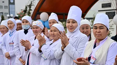 Жильё, доплаты и путёвки во Вьетнам: как в Жалал-Абадской области удерживают врачей