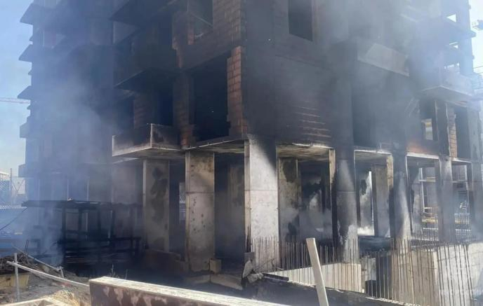 Пострадавший при пожаре на стройке в Омске кыргызстанец прооперирован
