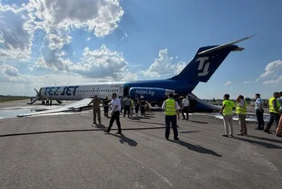 На борту самолета TezJet находился 181 пассажир, в том числе 18 детей