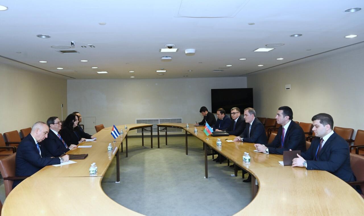 Азербайджан и Куба обсудили перспективы сотрудничества