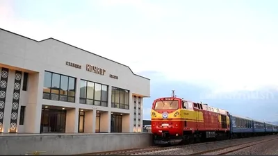 Фото с открытия Садыром Жапарым железнодорожной станции «Кочкор»