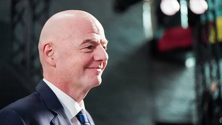 Telegraph: УЕФА выплатил крупную компенсацию предполагаемой любовнице Инфантино