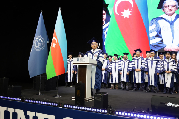 В UNEC торжественно отметили День выпускника