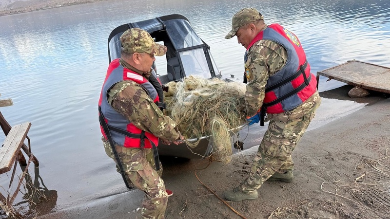 500 meters of fishing nets recovered from bottom of Lake Issyk-Kul