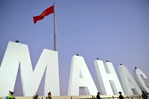 Скандальное видео с иностранцами проверяет милиция