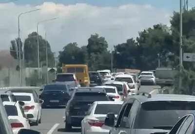 Балыкчы и Чолпон-Ату парализовали пробки