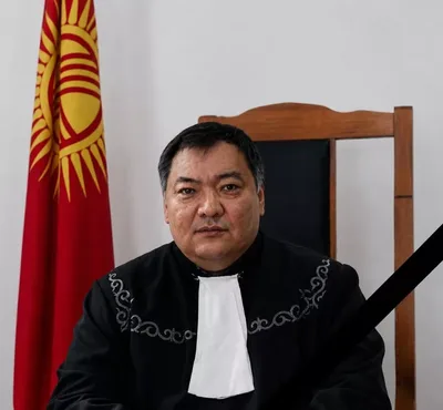 Скоропостижно скончался председатель Ленинского райсуда Бишкека