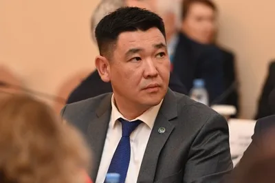 Бывший глава «Кыргызкомур» Кайрат Маматов трудоустроил 16 родственников и друзей, - депутат
