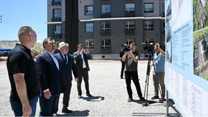 Садыру Жапарову показали, как строятся дома ГИК в Нарынской области (фото)