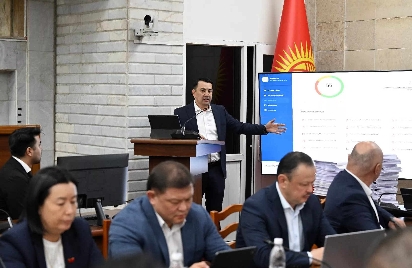 Марлен Маматалиев: «Цифровизация Жогорку Кенеша набирает обороты: заседания комитетов переходят в онлайн-формат»