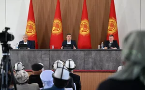 Садыр Жапаров встретился с жителями Жумгальского района