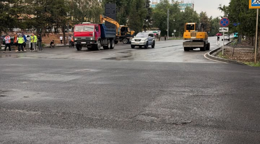 В Бишкеке открыли пересечение улиц Токомбаева и Байтика Баатыра