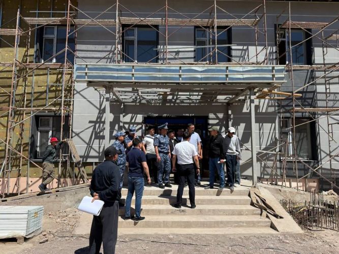 Customs Service Chairman inspects modernization of Irkeshtam checkpoint