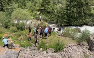 В Кегетинском ущелье машина упала в реку, вода унесла двоих детей