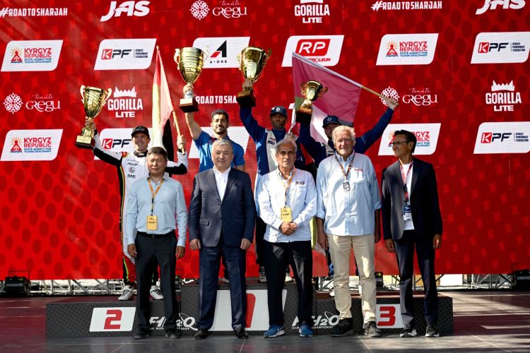 Cabinet Chairman attends closing ceremony of UIM F1H2O World Championship