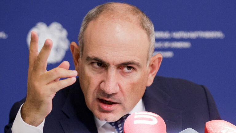 Пашинян ответил Лукашенко на слова о том, что армяне "никому не нужны"