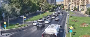 В Баку на трех участках наблюдается плотный транспортный поток