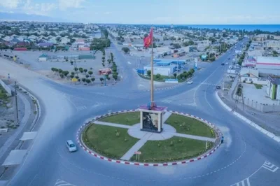 "Было бы хорошо открыть вуз в Балыкчы. Туда приезжали бы учиться студенты из Джалал-Абада, Оша, Баткена и Нарына"