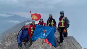 Пик Пионер в природном парке «Ала-Арча» переименован в Пик ШОС