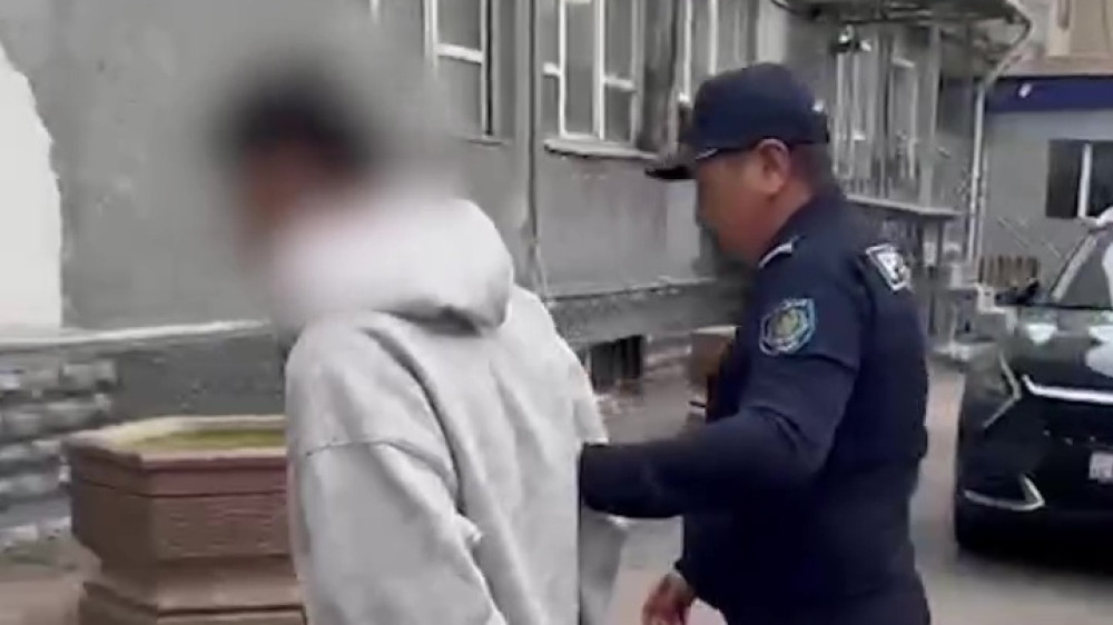 Рэпера Кисло-Сладкого доставили в полицию после очередного скандала