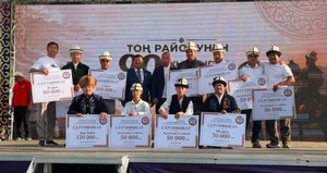 Определены победители айтыша, проведенного в честь 90-летия Тонского района