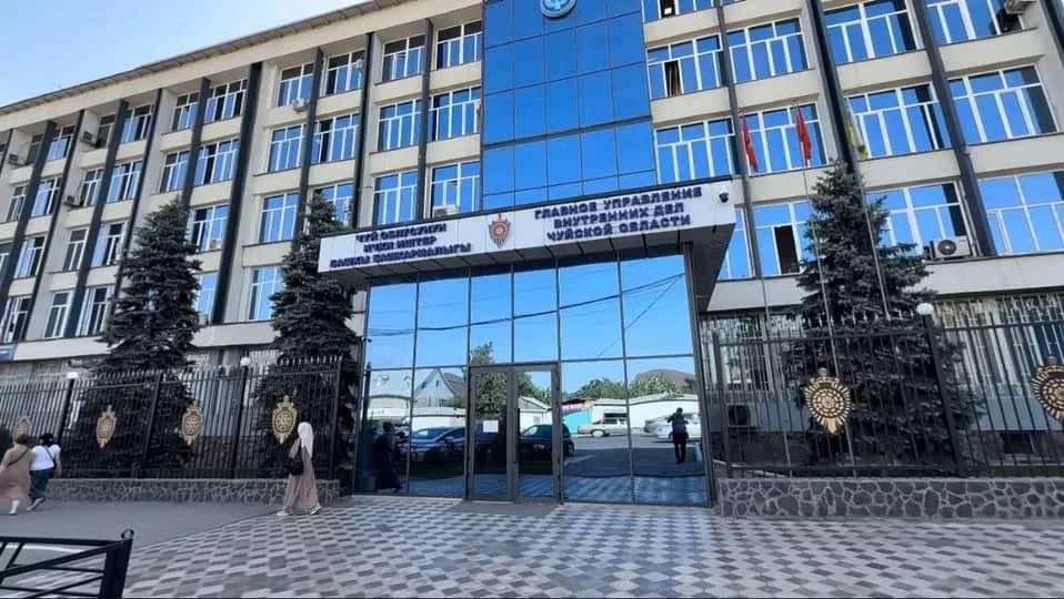 В Чуйской области задержали водителя. Угрожал ножом на дороге