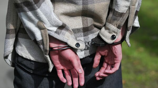 В Бишкеке мужчину подозревают в попытке изнасилования 7-летней. Видео