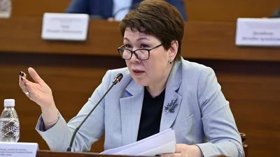 "Это преступная халатность". Депутат возмутилась судьбой 50 троллейбусов из Бишкека в Оше