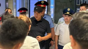 Мэр Бишкека поручил опечатать торговый комплекс "Олд Бишкек" (обновлено)