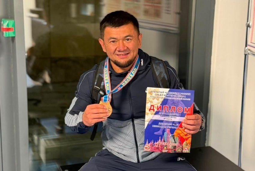 Борец из Кыргызстана Илгиз Танкеев стал призером чемпионата России