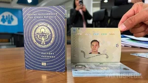 Подписан закон, позволяющий 16-летним оформлять загранпаспорт без ходатайства родителей