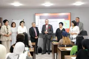 В целях поддержки женского предпринимательства