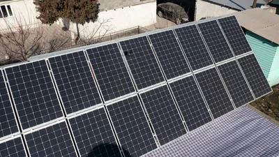 На крышах советских многоэтажек в Бишкеке предлагают установить солнечные панели