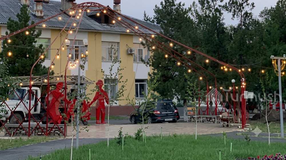 В Беловодском установили освещение в парке отдыха