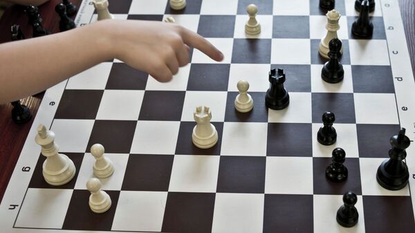 Шах и мат: в КР делают ставку на развитие интеллекта у детей с помощью этой игры