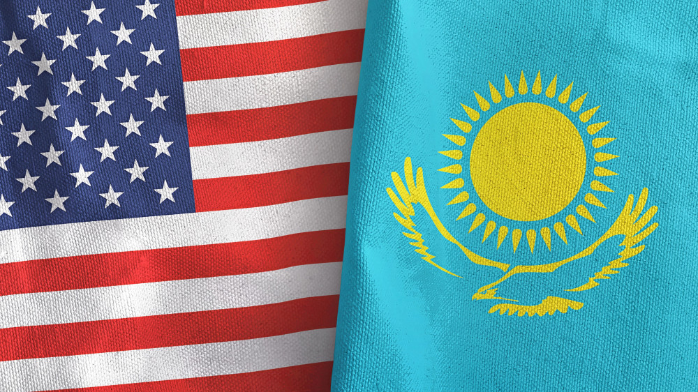“Я бы не преувеличивал“– Сулейменов о пошлинах США в адрес Казахстана