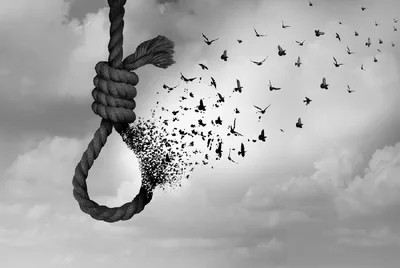В Кара-Суу 21-летнюю женщину нашли повешенной. У нее осталось двое детей