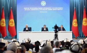 Президент раскритиковал кыргызстанцев, которые берут кредиты на тои