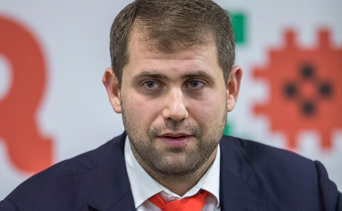 «Коррумпирует всех, кого видит»