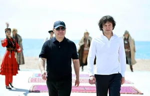 Sadyr Japarov showcases Kyrgyz traditions to Georgian PM at Issyk-Kul Lake
