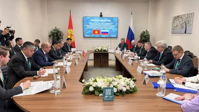 Амангельдиев встретился с Оверчуком на KazanForum 2026 — что обсудили