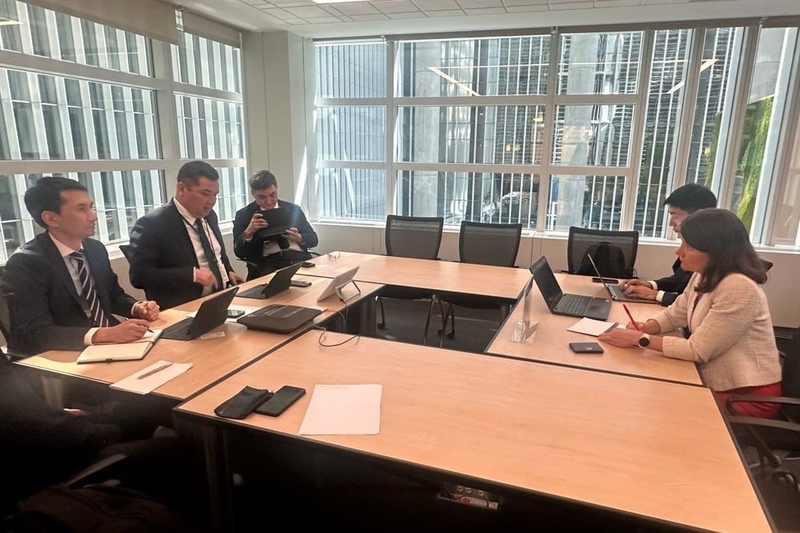 Economy Minister meets with Moody's analysts to discuss sovereign rating upgrade