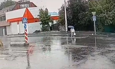 В Бишкеке водитель Honda сбил женщину на пешеходном переходе
