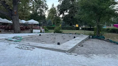 Реконструкция Дубового парка: мэрия демонтировала начавшуюся стройку павильонов