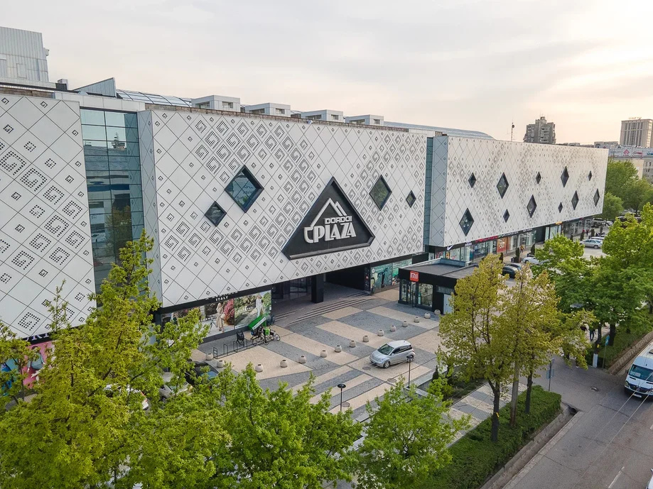 Торговый центр Dordoi Plaza-2 в Бишкеке не работает второй день. Что случилось?