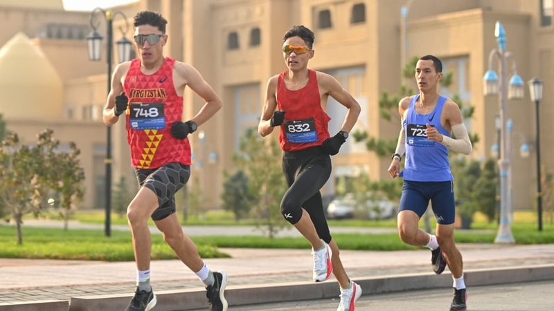 Nursultan Keneshbekov wins half marathon in Tajikistan