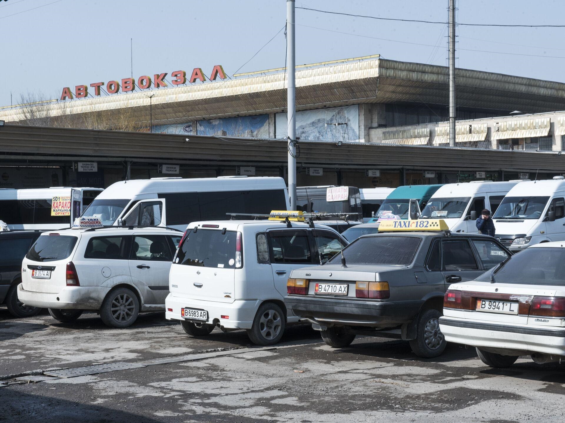 До 1 июля. В Бишкеке таксистам напомнили о необходимости получить лицензию