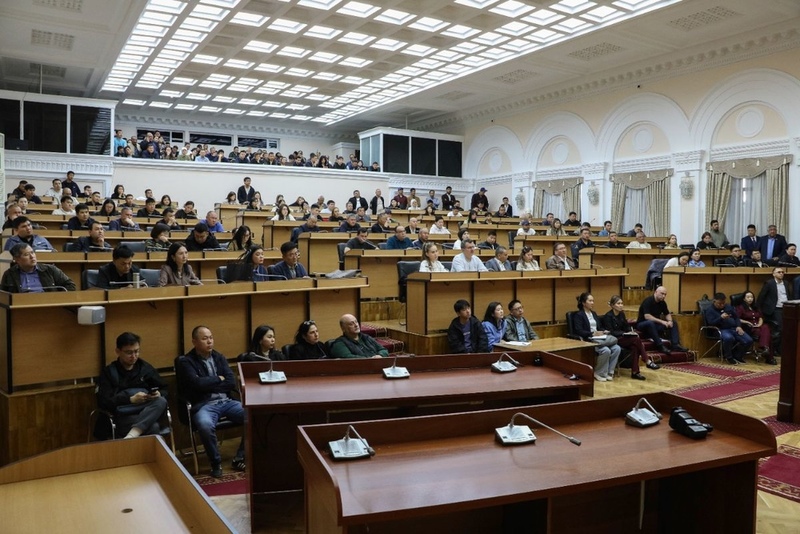 Foreign Ministry briefs construction companies on streamlined foreign labor regulations